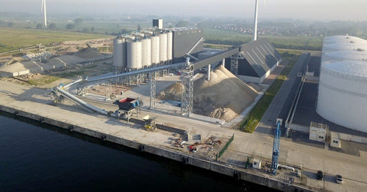 Cemminerals uses Reporter to measure the temperature of canal water